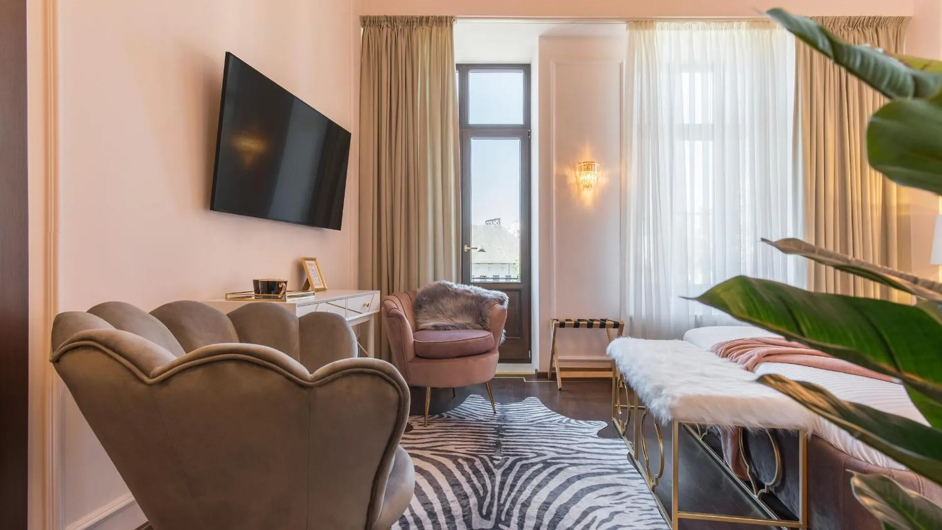 Old Town Luxury Suites With Balcony Bukurešť