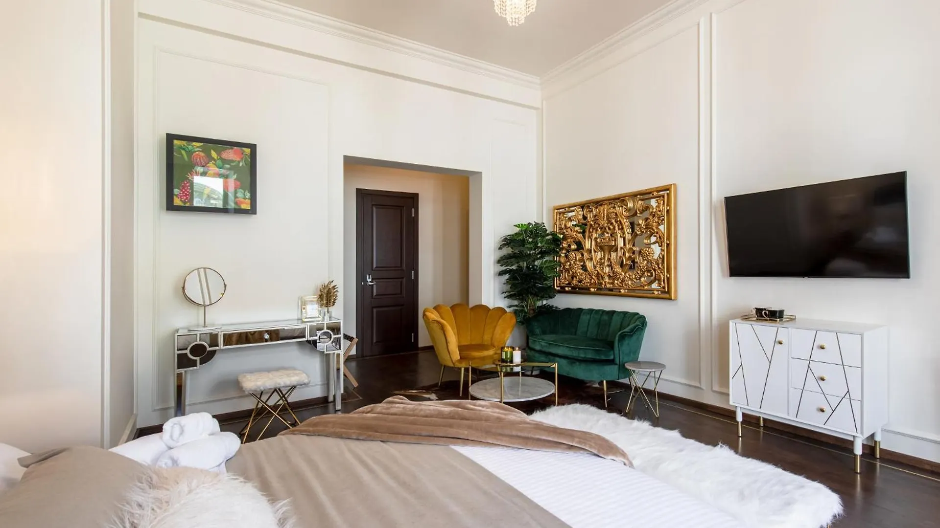Old Town Luxury Suites With Balcony بوخارست 0*,  رومانيا