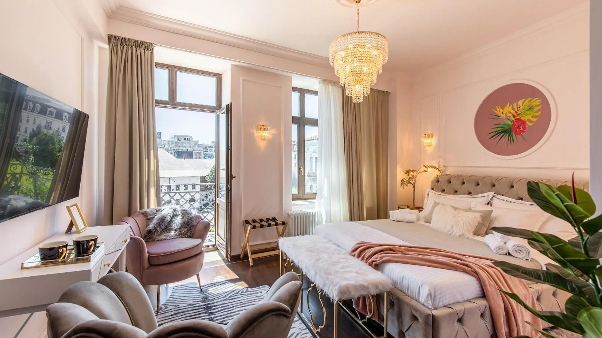 Old Town Luxury Suites With Balcony بوخارست شقة