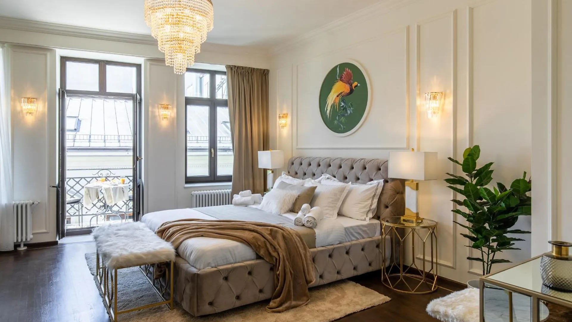 Old Town Luxury Suites With Balcony بوخارست