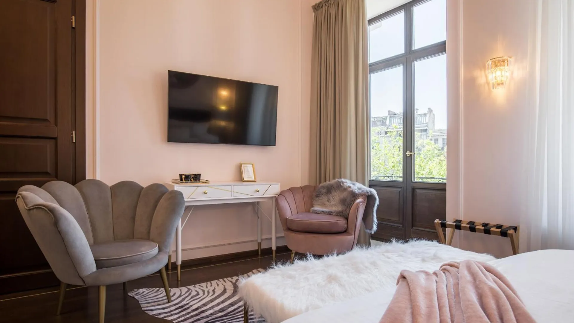 Old Town Luxury Suites With Balcony بوخارست