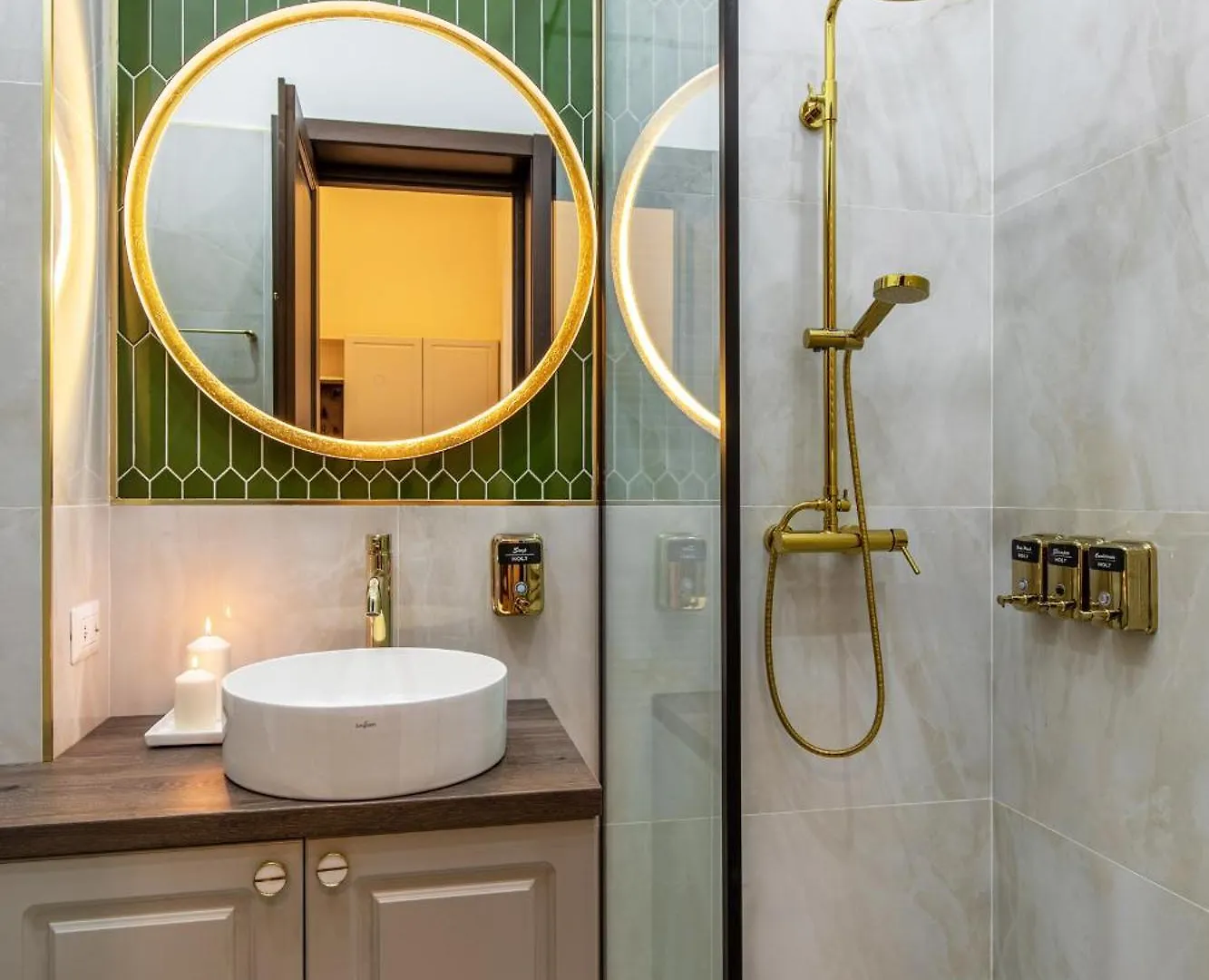شقة Old Town Luxury Suites With Balcony بوخارست رومانيا